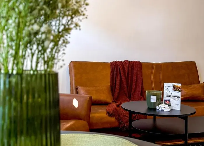 Mickiewicza By Libertarent * 瓦乌布日赫