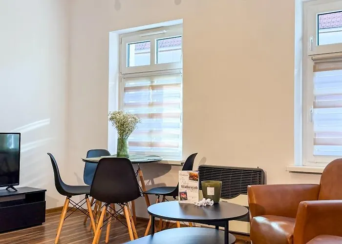 Mickiewicza By Libertarent * 瓦乌布日赫